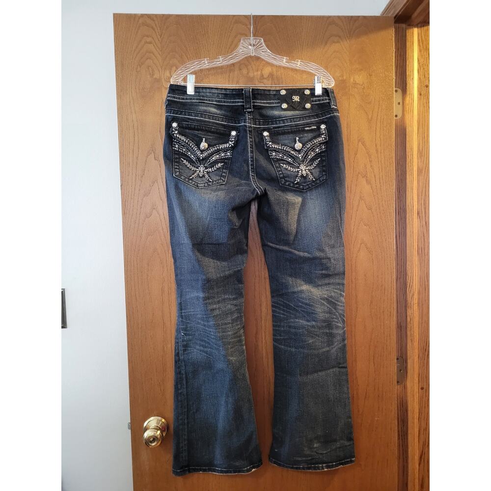 Miss Me Boot Cut Trendy Dark Wash Denim Jeans Embroidered Pocket EUC 32 JP5530BV